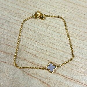 Gold and White Pearl Clover Bracelet 7.5”